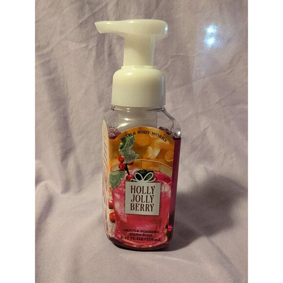Bath & Body Works Holly Jolly Berry Gentle Foaming Hand Soap 8.75 Fl Oz - Picture 1 of 2